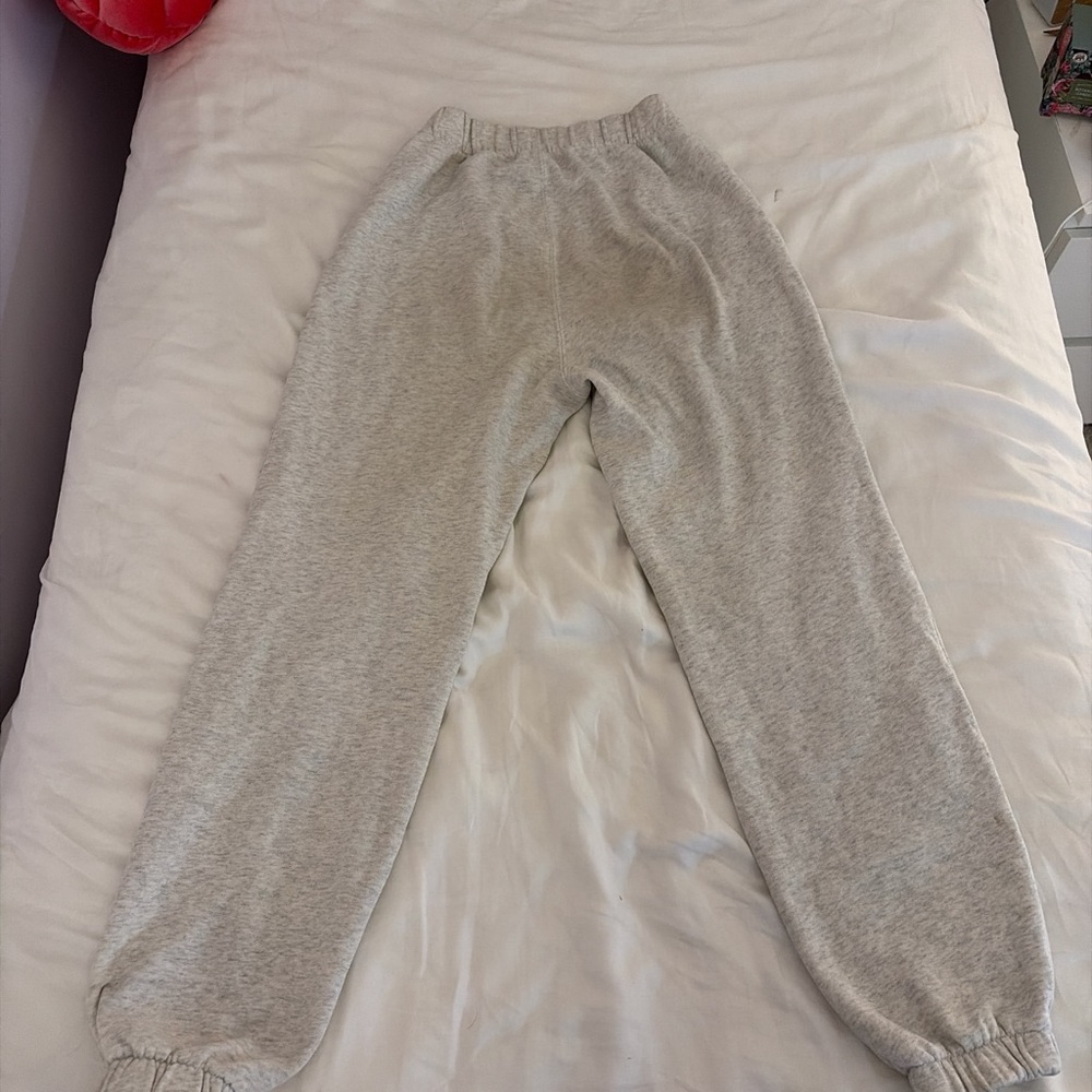 Hollister Heather Gray Sweatpants - Picture 2 of 3